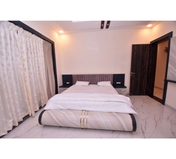 V 104 -4BHK