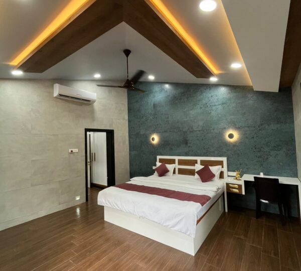 V 111 -4BHK