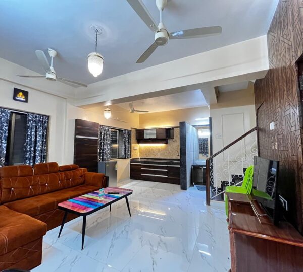 V 128 - 3 BHK