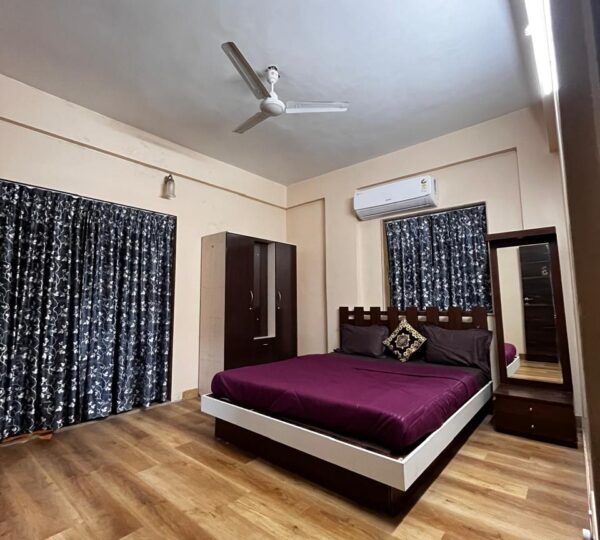 V 128 - 3 BHK