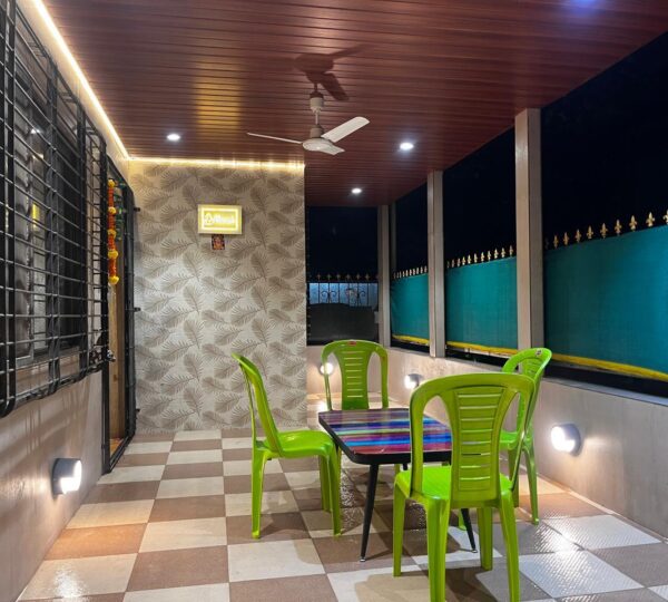 V 128 - 3 BHK